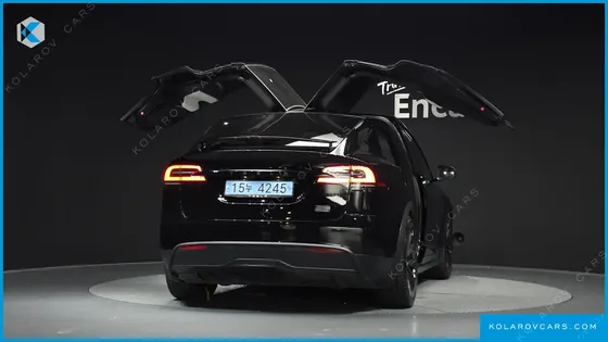TESLA MODEL X PLAID