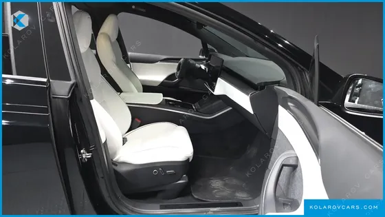 TESLA MODEL X PLAID