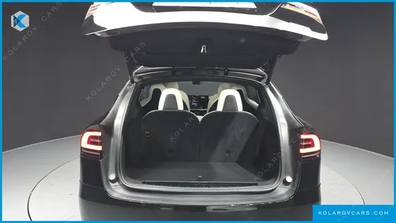 TESLA MODEL X PLAID