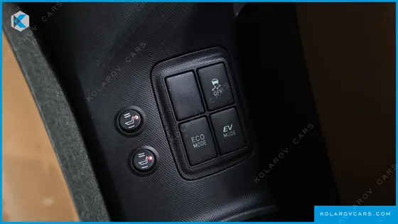 TOYOTA PRIUS 1.5