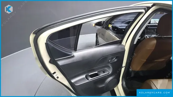 TOYOTA PRIUS 1.5