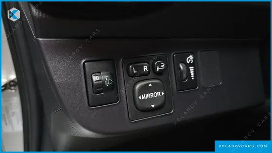 TOYOTA PRIUS 1.5