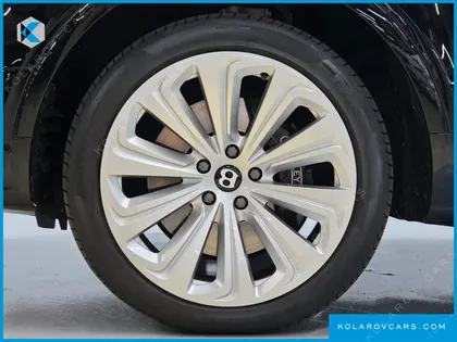 BENTLEY BENTAYGA 4.0 V8 AZURE