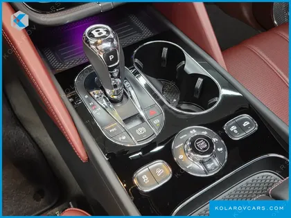 BENTLEY BENTAYGA 4.0 V8 AZURE