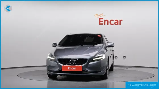 VOLVO V40 D3
