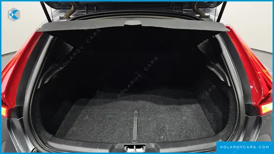 VOLVO V40 D3