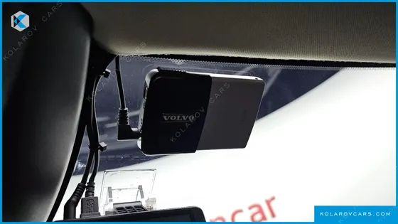 VOLVO V40 D3