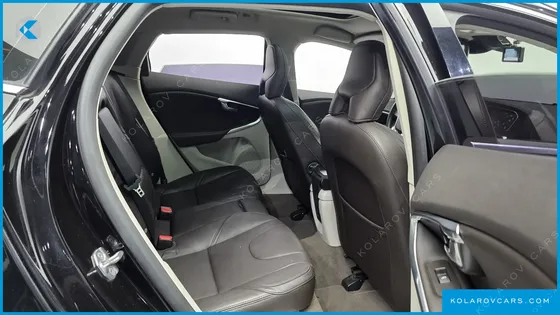 VOLVO V40 T5