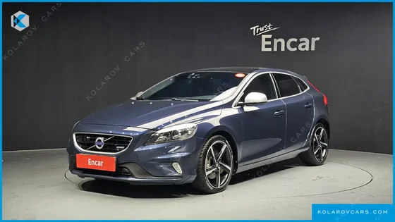 VOLVO V40 T5