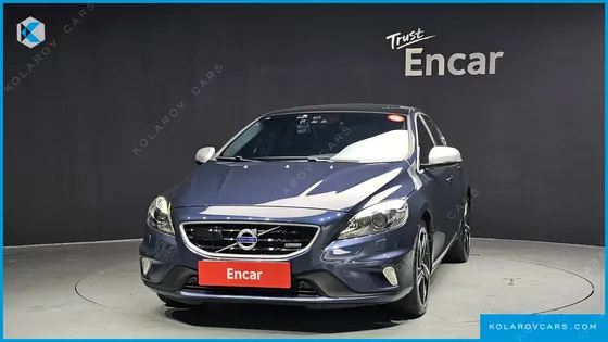 VOLVO V40 T5