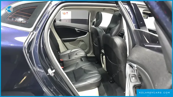 VOLVO V40 D3