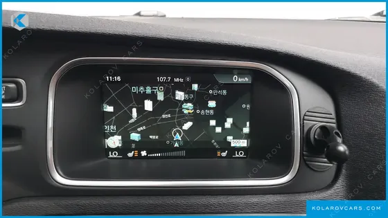 VOLVO V40 D3