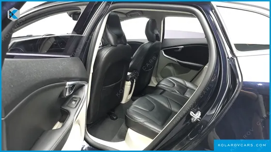 VOLVO V40 D3