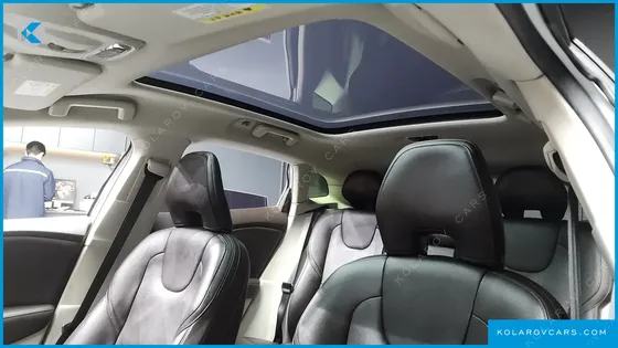 VOLVO V40 D2