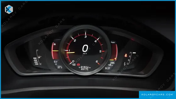 VOLVO V40 D3