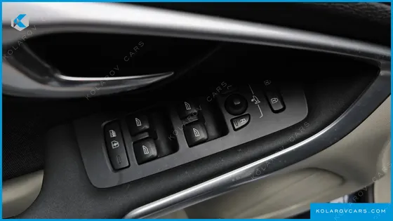 VOLVO V40 D2
