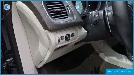VOLVO V40 T5