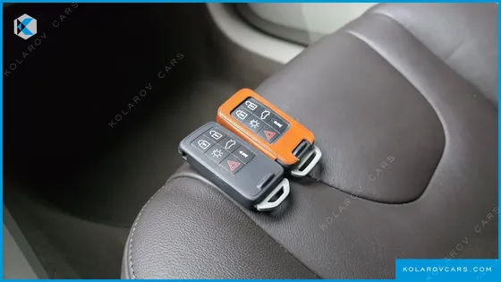 VOLVO V40 T5