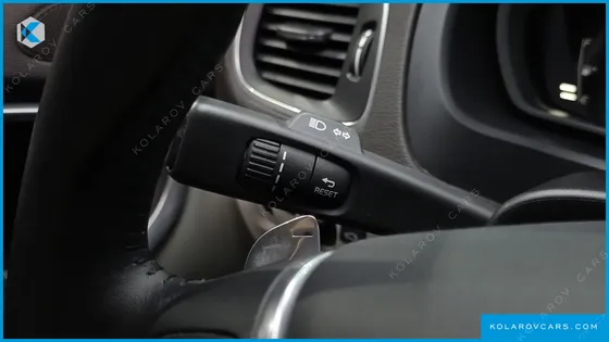 VOLVO V40 T5