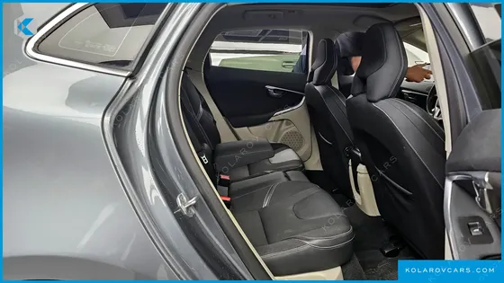 VOLVO V40 D2