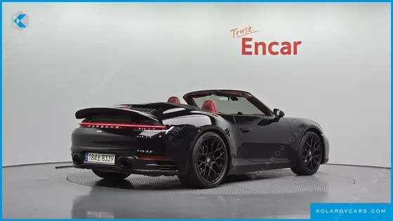 PORSCHE 911 CARRERA 4 CABRIOLET