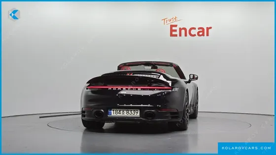 PORSCHE 911 CARRERA 4 CABRIOLET
