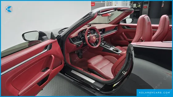 PORSCHE 911 CARRERA 4 CABRIOLET