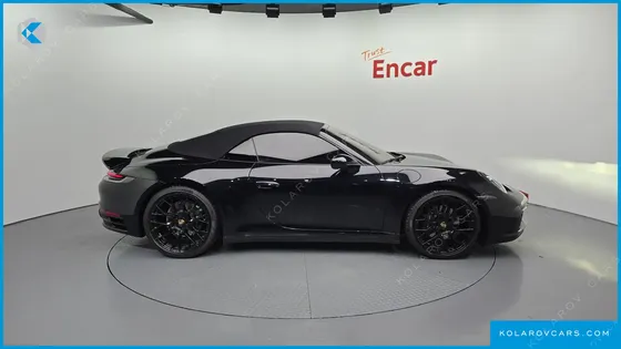 PORSCHE 911 CARRERA 4 CABRIOLET