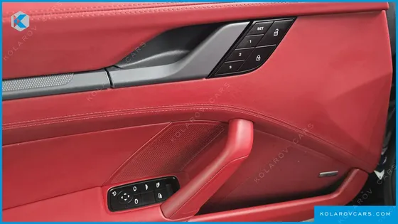 PORSCHE 911 CARRERA 4 CABRIOLET