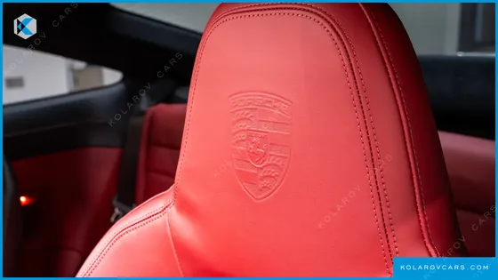 PORSCHE 911 CARRERA 4 GTS