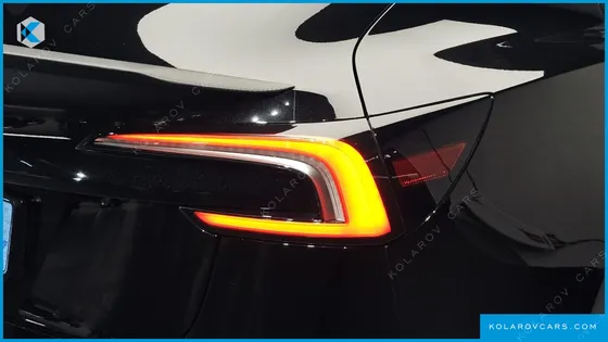 TESLA MODEL 3 RWD