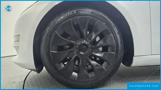 TESLA MODEL 3 STANDARD RANGE PLUE RWD