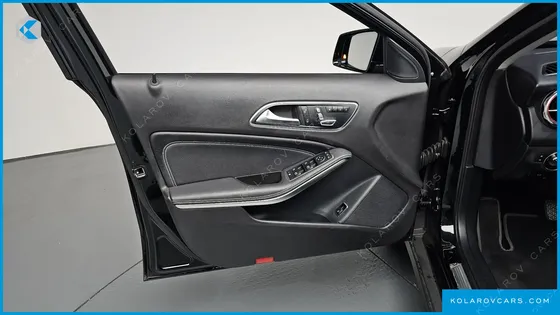MERCEDES GLA-CLASS GLA220 PREMIUM