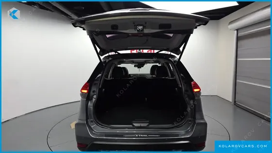 NISSAN X-TRAIL 2.5 TECH 4WD