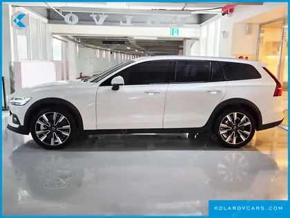 VOLVO V60 B5 ULTRA AWD