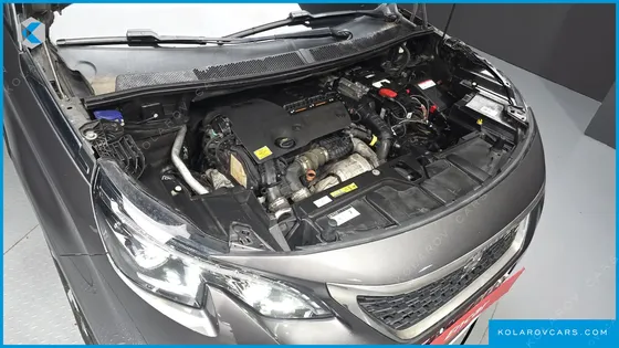PEUGEOT 5008 1.6 BLUEHDI GT LINE