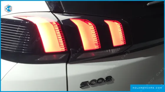 PEUGEOT 5008 1.6 BLUEHDI ALLURE