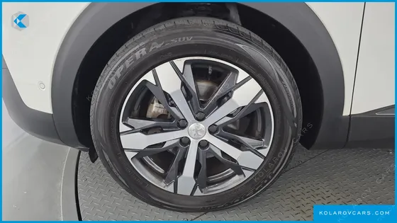 PEUGEOT 5008 1.6 BLUEHDI GT LINE