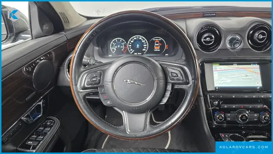 JAGUAR XJ 3.0 SC AWD PORTFOLIO LWB