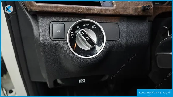 MERCEDES E-CLASS E300 ELEGANCE