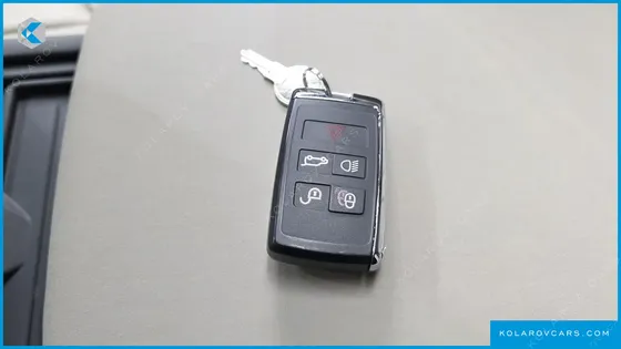 LAND ROVER DEFENDER 110 D250 SE