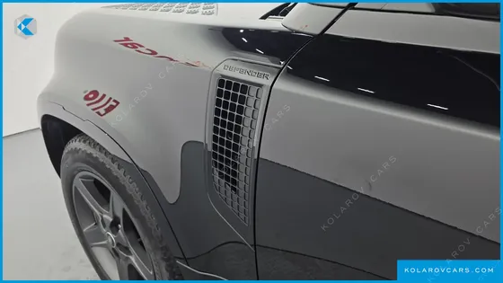 LAND ROVER DEFENDER 110 P300 X-DYNAMIC SE