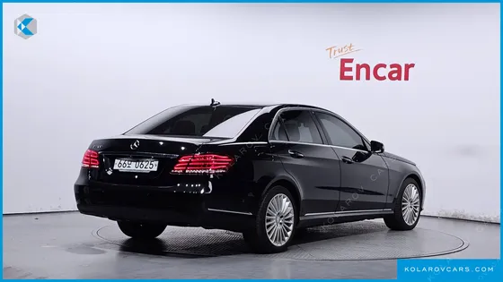 MERCEDES E-CLASS E300 ELEGANCE
