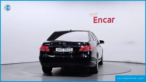 MERCEDES E-CLASS E300 ELEGANCE