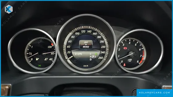 MERCEDES E-CLASS E300 ELEGANCE