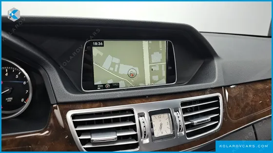 MERCEDES E-CLASS E300 ELEGANCE