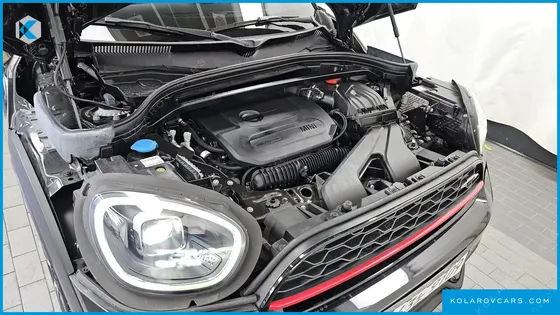 MINI COUNTRYMAN JCW LAUNCH PACK