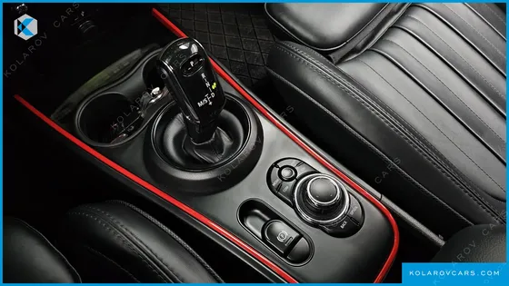 MINI COUNTRYMAN JCW LAUNCH PACK