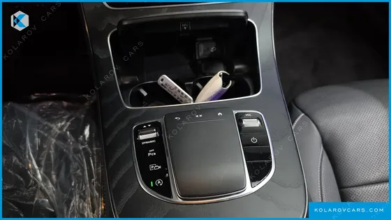 MERCEDES E-CLASS E220D 4MATIC AMG LINE