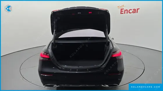 MERCEDES E-CLASS E220D 4MATIC AMG LINE